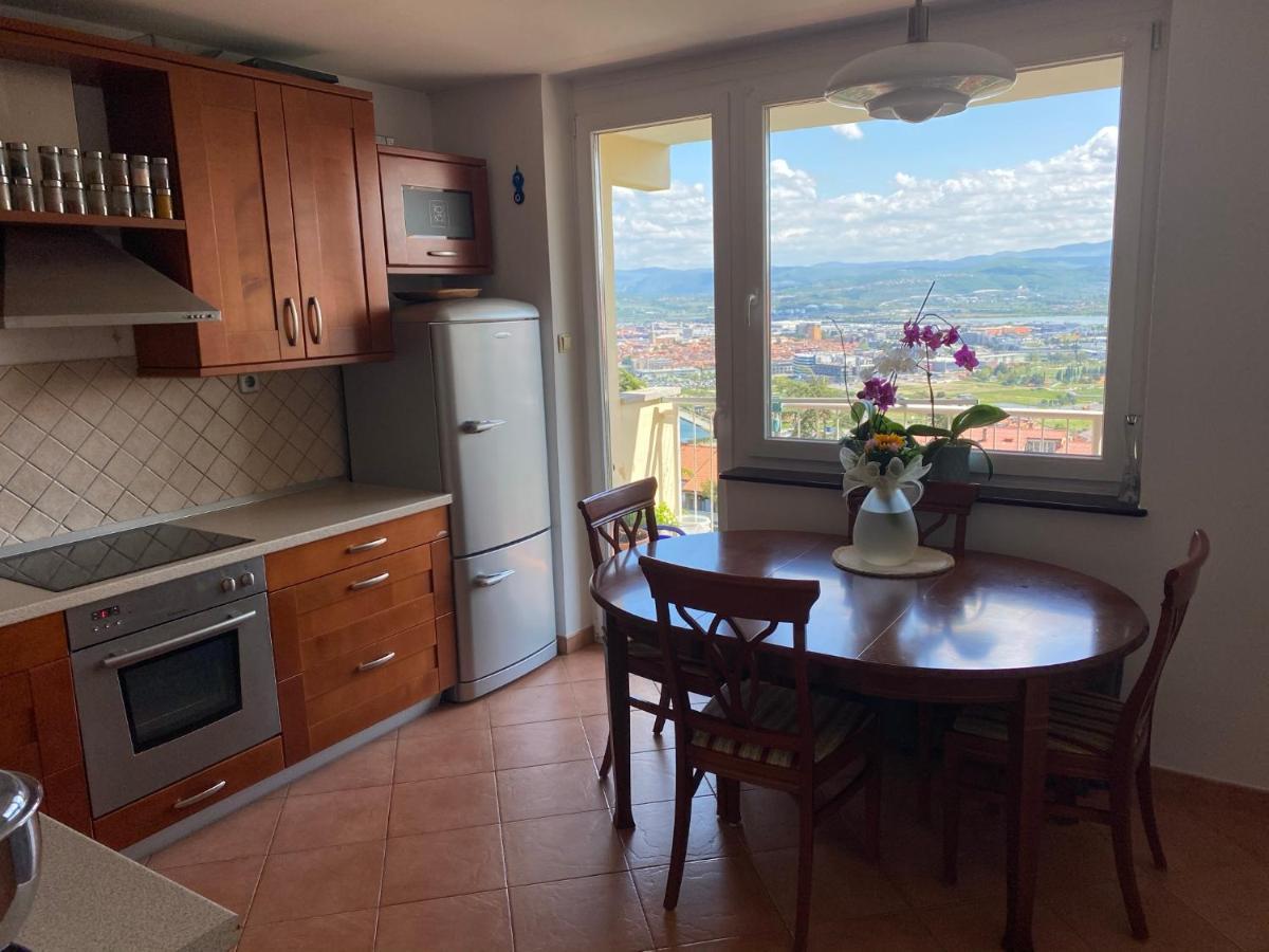 Lovely Apartment With Fabulous View Koper Exterior foto